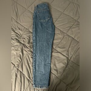 Mom jeans, high rise, super cute!